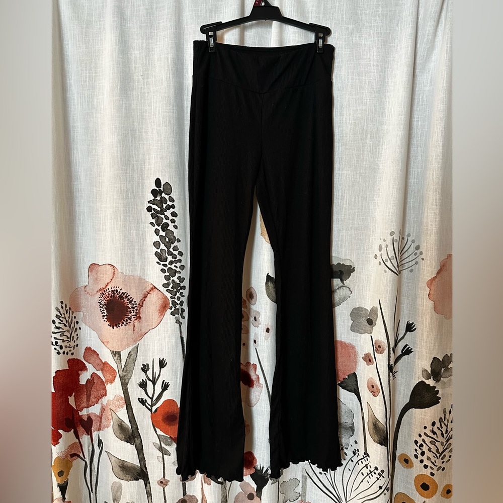 No Boundaries Ribbed Black Flare Leggings